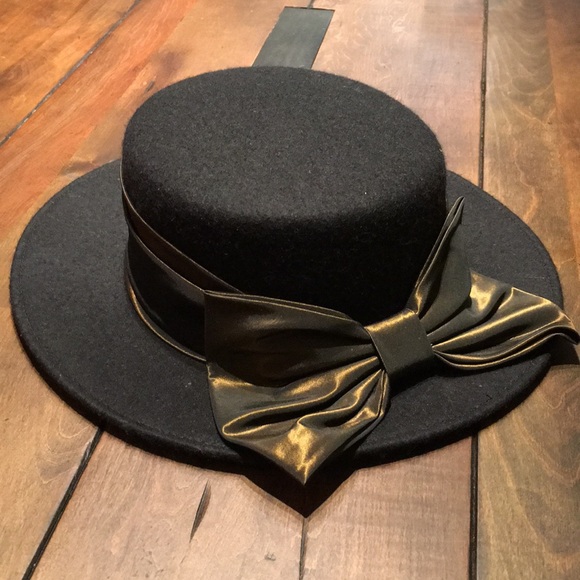 Black felt hat with olive green band - Picture 3 of 6